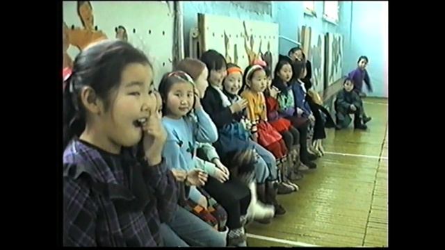 Начальнай кылаас уолаттарын курэ5э "Чэйин эрэ уолаттар" 1999 сыл.