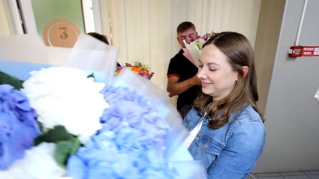 Красивая выписка Александра из роддома номер 3