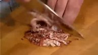 Kašpárku vař - Pečená krkovice s pivní omáčkou a plněnou pečenou cibulí