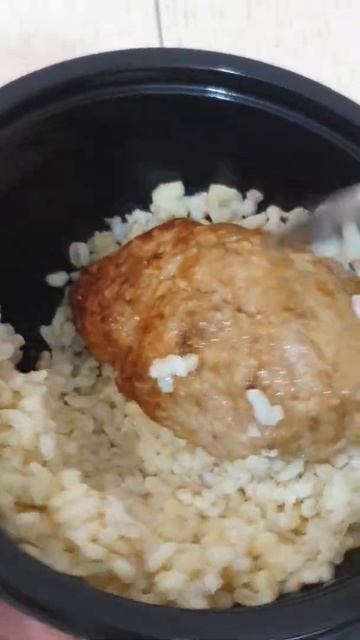 Вкусный ужин. каша из булгура и мясная котлета #shorts
