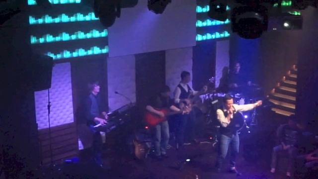 Glow (live performance)