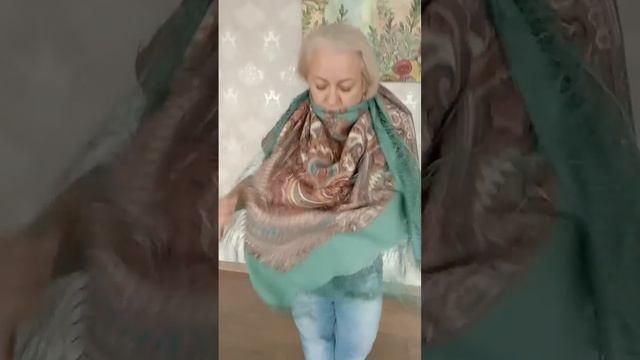 ПАВЛОВОПОСАДСКИй платок " Волшебный узор"-3, 148*148 см, чистошерстяной