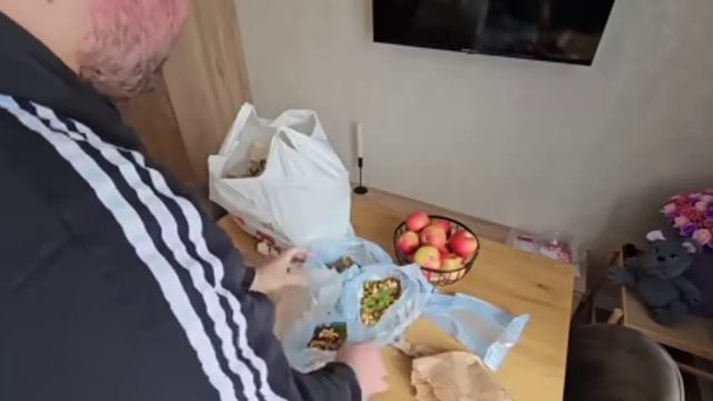 Покупки для попугая