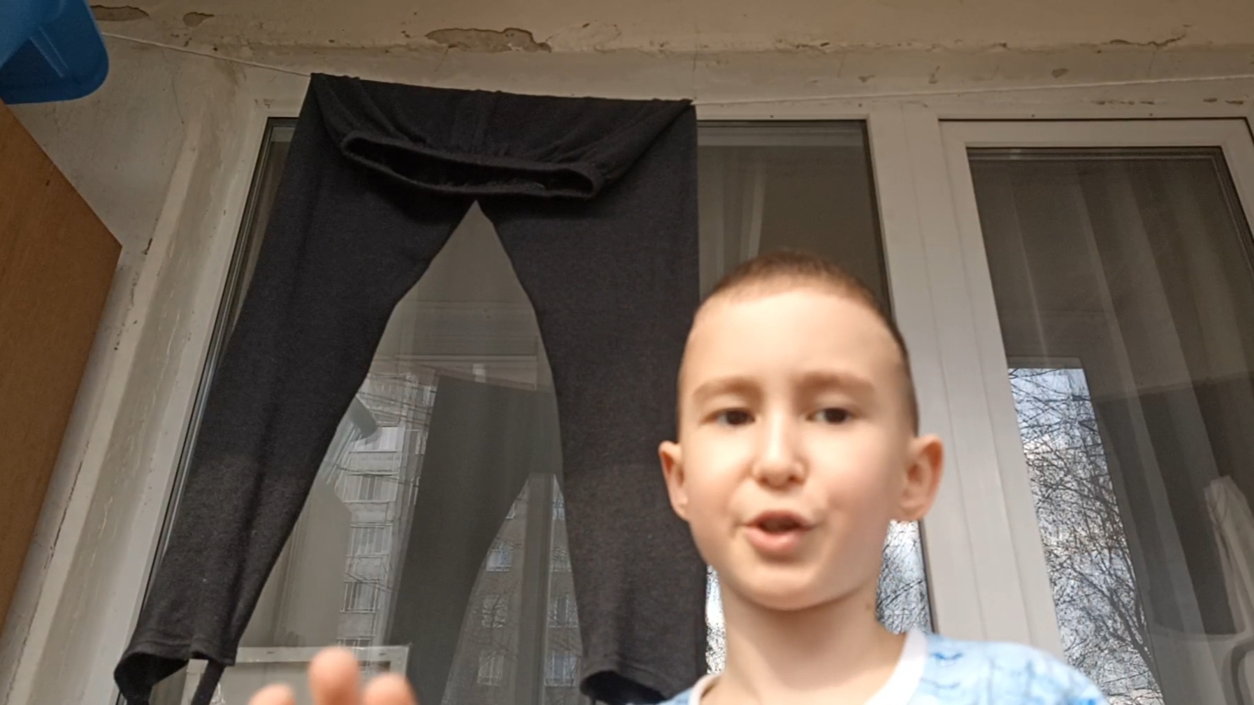 Выживаю в зомби апокалипсис (1день)