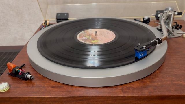 [п] Genesis – Foxtrot - LP - UK переиздание из 70х, (A//3 / B//2), щелчки минуту на B1, потом VG+
