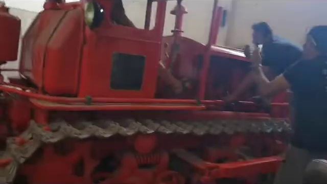 Traktor DT 54 / I rinovuar