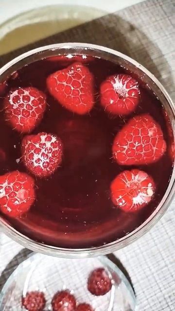 Желе со вкусом вишни и черешни с малинкой💖💝🍒