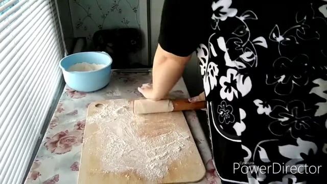 Домашняя лапша. Хлеб. Обед с мужем.