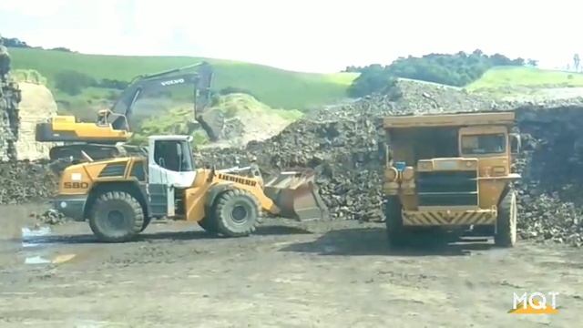 Carregadeira liebherr 580