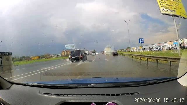 Два столба, рынок Анжелика, потоп 30.06.2020