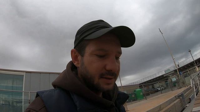 К нам в марину зашёл Капитан Намасте!!