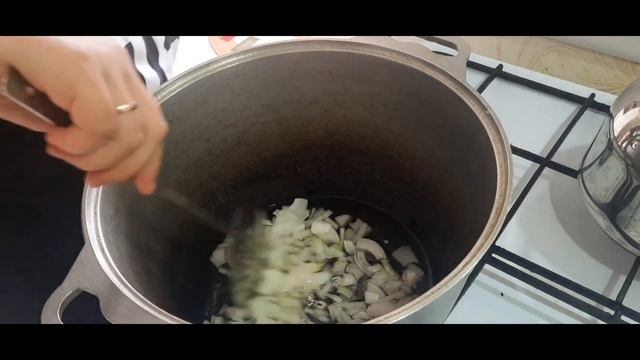 Жареная картошка. қуырылған картоп. Жаркое