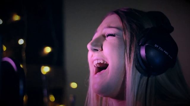 Shallow- Lady Gaga Cover Melissa Michelle