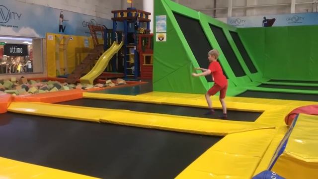 Какие батуты были  Что Максим увидел