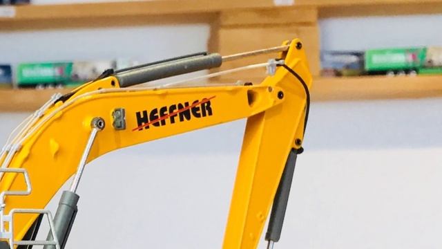 Conrad LIEBHERR R 938 V Hydraulikbagger 2215/04