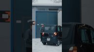Академик впервые заводит свою машину