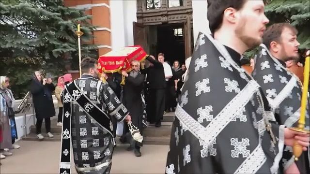 "Разделиша ризы Моя себе..."