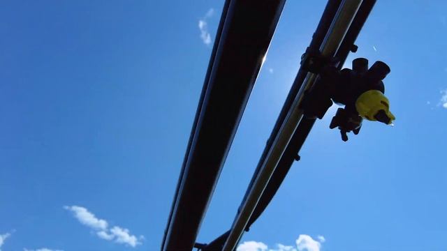 Самоходный опрыскиватель-разбрасыватель ТУМАН-3