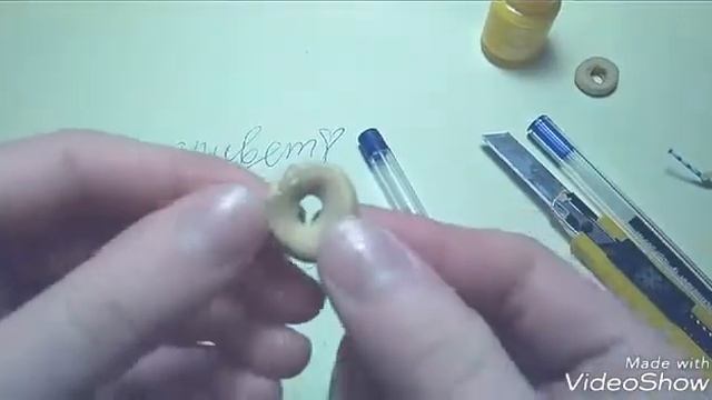 Пончик из скульптурной глины