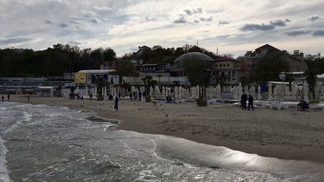 Море волнуется