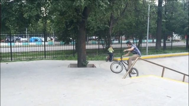 SD Rollerblade + BMX прыжок 360