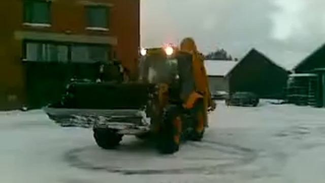 JCB хорошая 2010 зима mp4