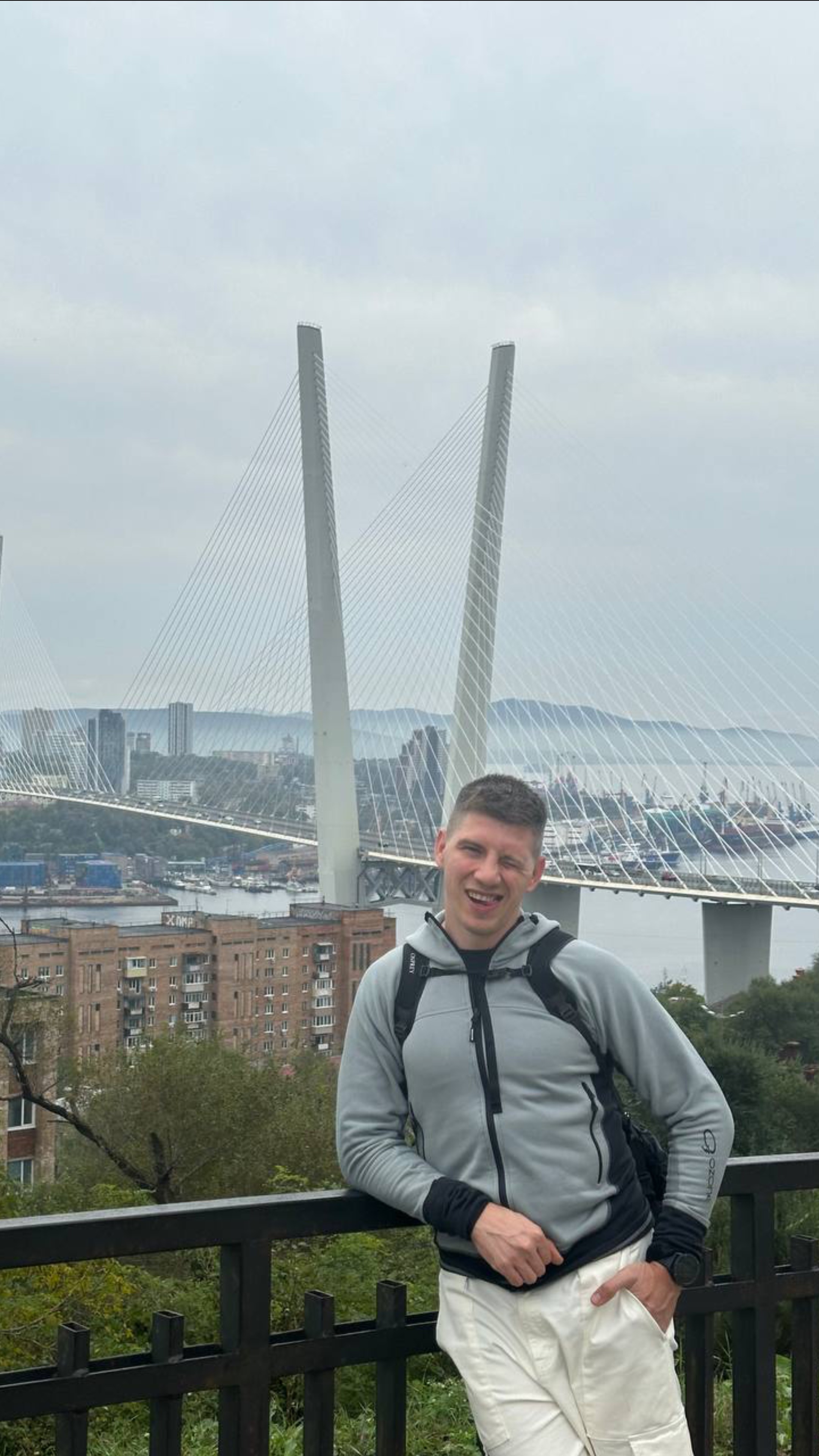 Как начать разговор с холодным клиентом? - Юрий Шабаров.

#продажи #бизнес #клиенты
