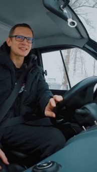 Академик готовится к дрифту на bajaj phev