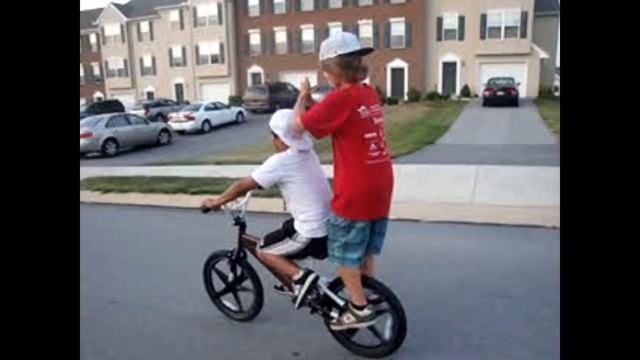 Bmx tricks ( Dk debut )