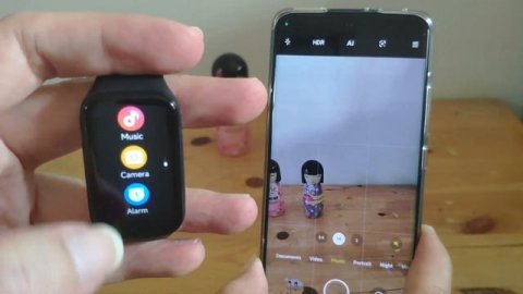 Cara setting Redmi Smart Band 2 menjadi camera shutter.