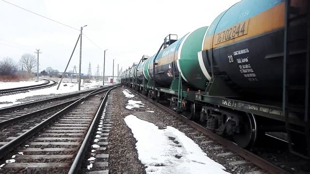 Отправление Ge c36-7i 1525 со станции нарва