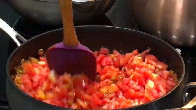 LET’S COOK SOME BEANS STEW AND FRIED PLANTAINS #cookwithme