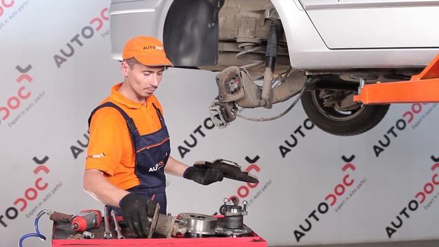 Hoe een achter wiellager op een OPEL ASTRA H  vervangen [HANDLEIDING]