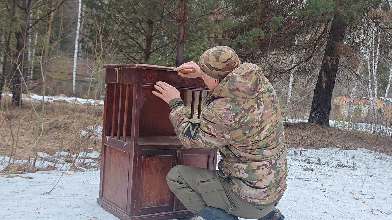 Это самая дорогая находка, которую я находил в старых тумбочках.