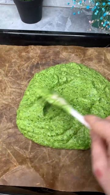 Шпинатный рулет с творожным сыром и красной рыбой рецепт