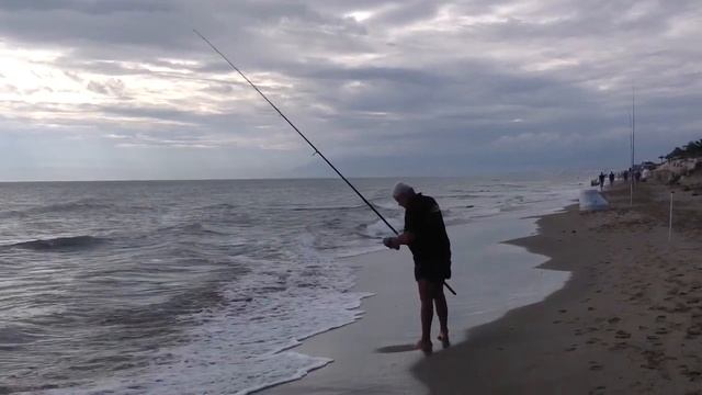 Как ловить рыбу в Испании, часть 1 ( How to fish in Spain, part 1 )