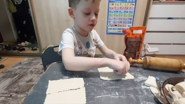 готовим пирожки с джемом как во Вкусно и Точка #пирожки #першинплатон #поваренокплатон