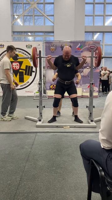 Выступление по пауэрлифтингу. Григорий Поздняков