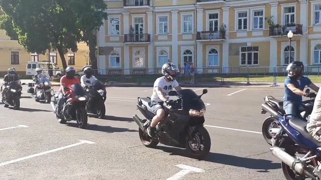 Парад  ретро-машин