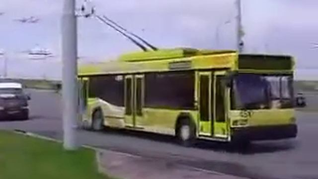 МАЗ 103Т (БОРТ. 4510) 31 маршрут (остановка "Ст.м. Каменная горка")