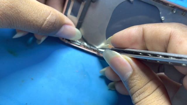 How to Restore an iPhone 8 - Restoration Phone - Crack  iPhone Rebuild -destroyed iPhone 8