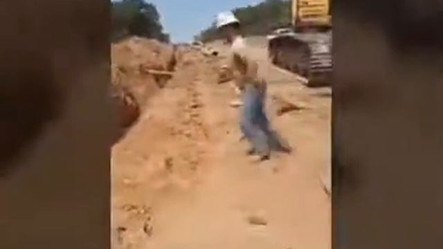 2 Смешных дебила и несколько лошадей