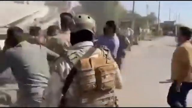 مشاجره صاحب البسطيه مع كادر البلديه #رفع التجاوزات