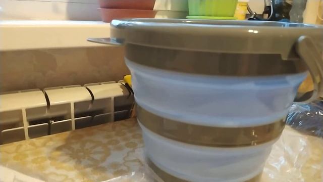 Клатч, ведро и белье для мальчика.
