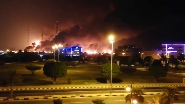 Saudiya arbistonda dronlar hujumi tufayli dunyodagi eng yirk neftni qayta ishlash zavuda yong'in!