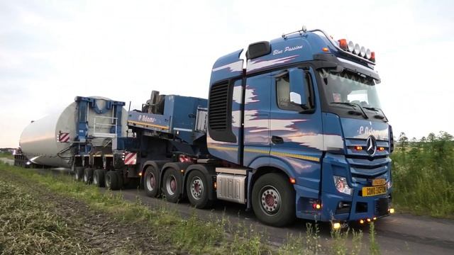 SPECIAAL TRANSPORT VAN WINDMOLENS WINT TURBINE"S MERCEDES-BENZ ACTROS V 8