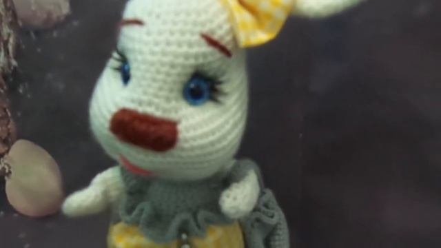 Вязаная зайка. Вязаная игрушка. Вязание крючком
