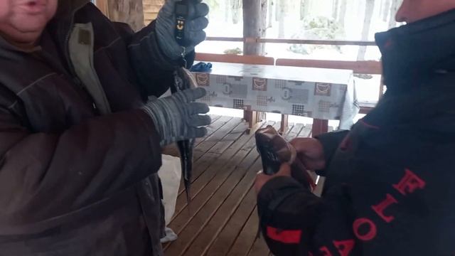 ПО ЛЬДУ НА МАЙСКИЕ!!! Рыбалка на Пяозере и лесных ЛАМБАХ!