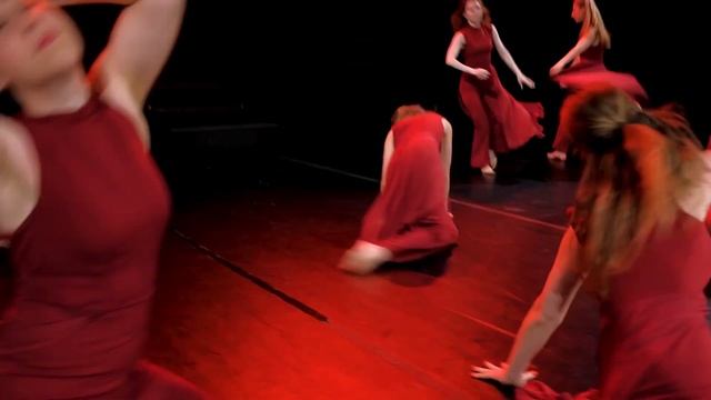 Школа-студия современного танца Людмилы Квасневской. В стиле jazz-modern/ contemporary-jazz.