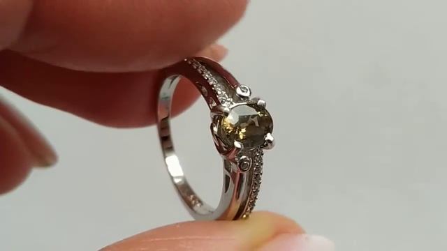 Кольцо с шри-ланкийским александритом 0 82ct (сертификат AIG),  день